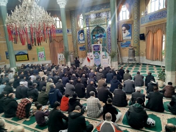 همدلی و وحدت در نماز جمعه باخرز به نمایش درآمد