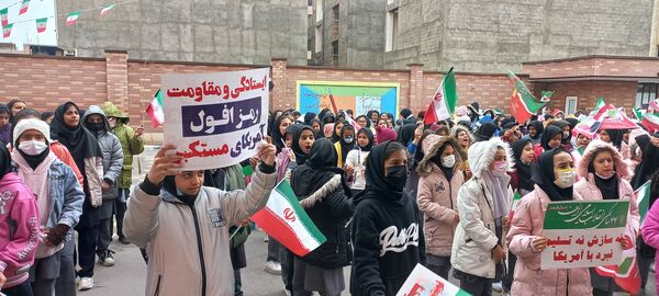 برگزاری جشن پیروزی مقاومت و اعلام حمایت دانش‌آموزان منطقه پردیس از غزه و لبنان