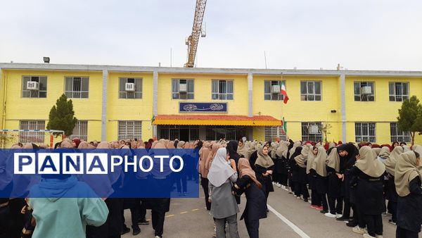 مراسم شهادت سید حسن نصرالله رهبر مدیر سیاسی در دبیرستان نورالهدی مشهد