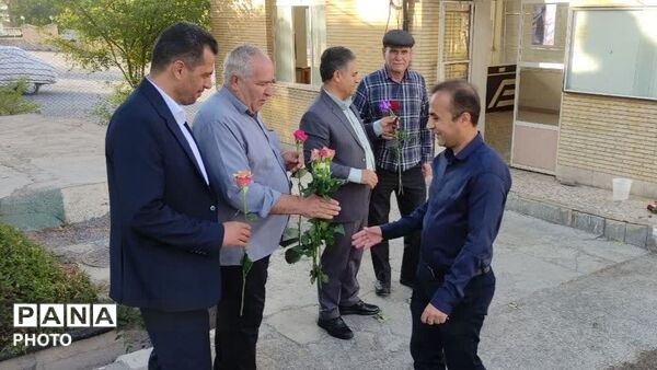 هفته دولت با تکریم کارکنان کیار