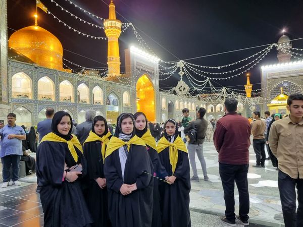 حضور دانش آموزان زیارت اولی استان اصفهان در مشهدمقدس 