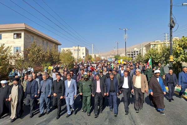 گزارش تصویری از راهپیمایی سیزده آبان در پردیس
