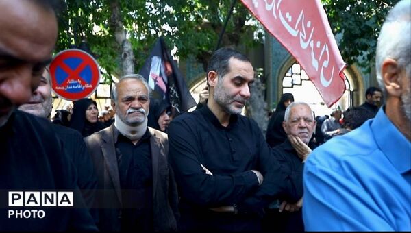 جاماندگان آذربایجان شرقی با چشمانی اشک‌بار به امید روز رجعت با رهبر شهید
