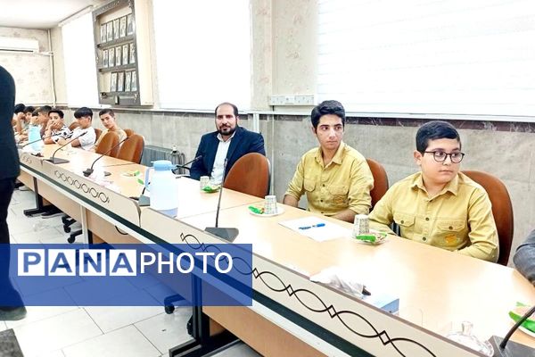 تجلیل از فرهنگیان و دانش آموزان فعال حوزه  نماز در شهرستان قدس