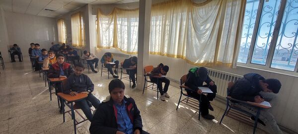 برگزاری امتحانات نوبت اول دبیرستان مرحوم اسماعیلی