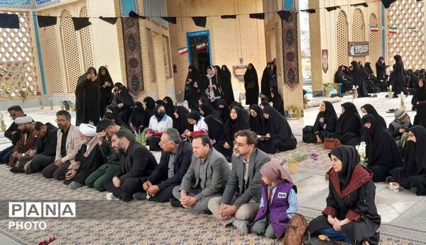 برگزاری همایش «بانوان پای کار ایران» در ابرکوه