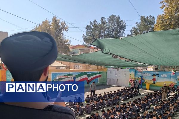  مراسم مصباح الهدی با محوریت امام سجاد (ع) در دبستان علامه طباطبایی پیشوا