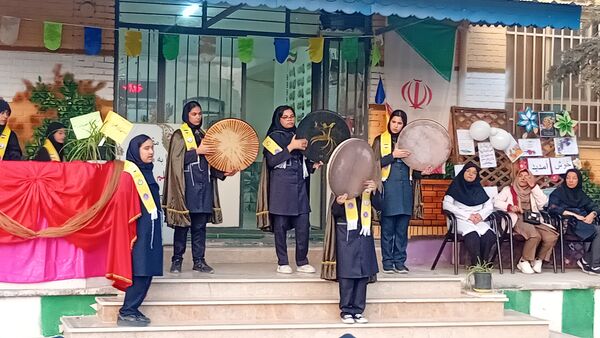 مراسم ولادت حضرت زینب(س) و روز پرستار در دبیرستان عطیه