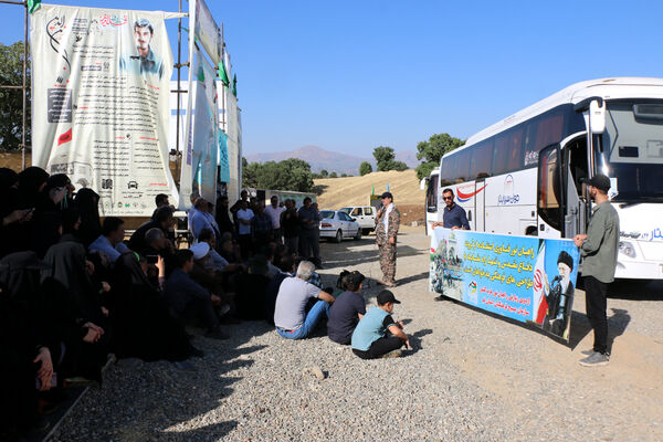 بازدید معلمان از یادمان محل شهادت سردار شهید «مهدی زین الدین»