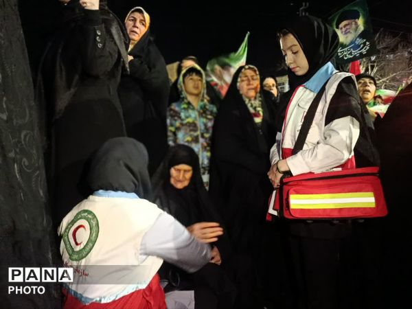«فدای ایران»؛ پیام تویسرکان به جهان در مراسم اربعین قائد شهید