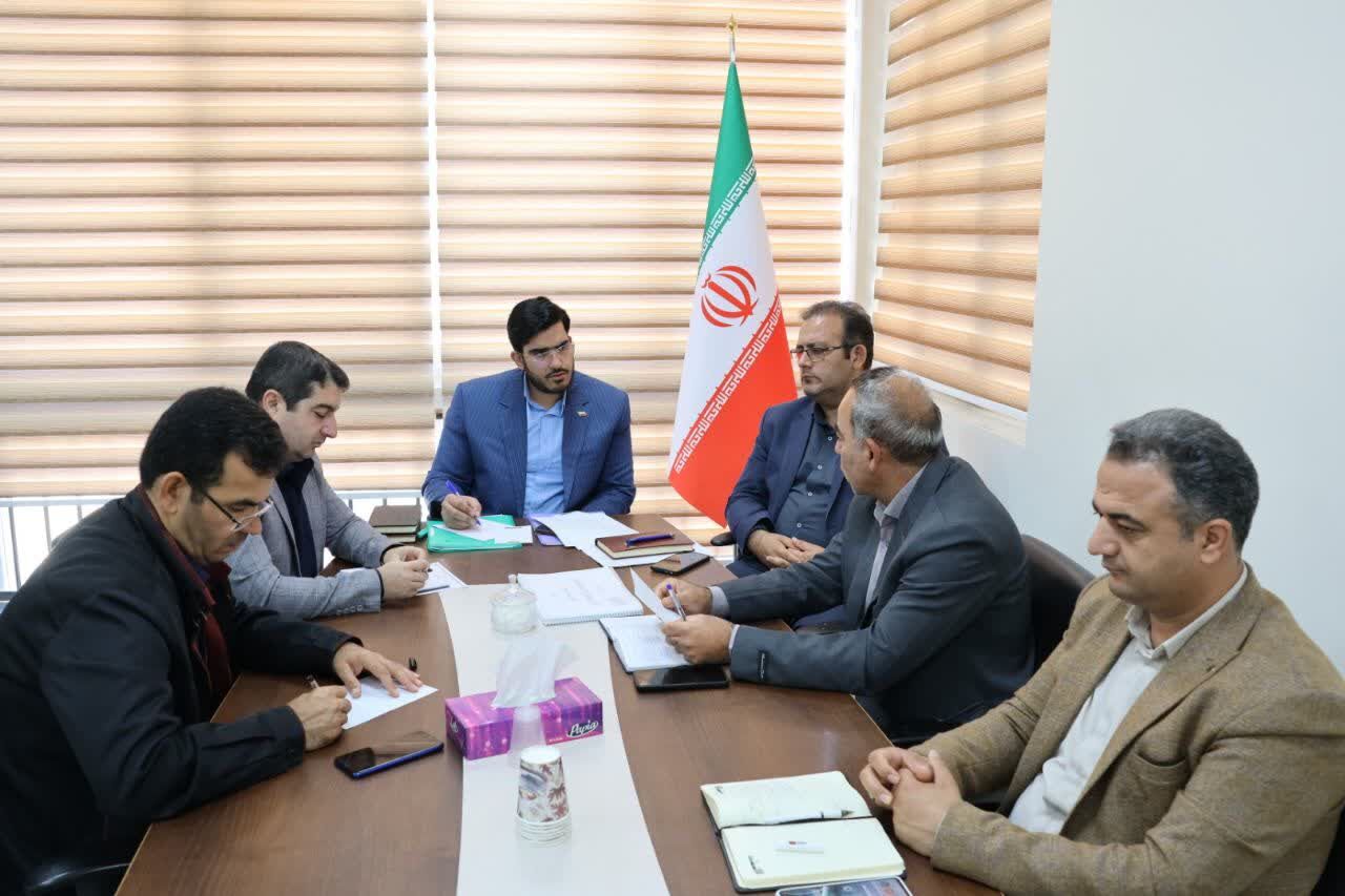برگزاری نشست هم‌اندیشی معاونین و بخشداران با فرماندار شهرستان جاجرم