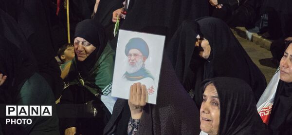 خونخواهی امام شهید ایران در خیابان امام خمینی-۱
