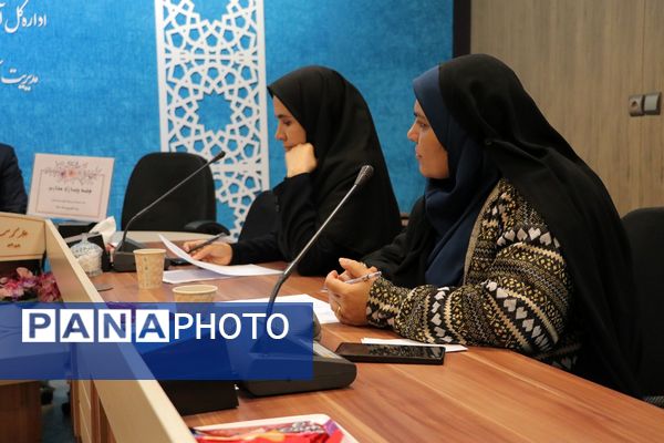 نشست بهسازی مدارس در بهارستان‌دو