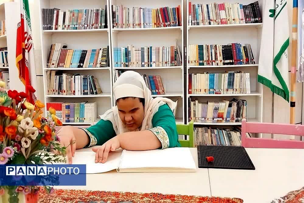 نابینایان از بین 2 سنگ، جوانه می‌زنند