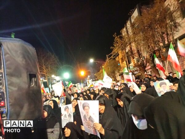 یک ایران، جلوی دشمن