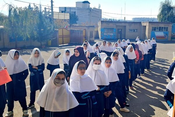 فعالیت سفیران سلامت در مدرسه خواهران بابایی
