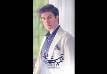 متین مرعشی خواننده اصلی خنیاشهر 