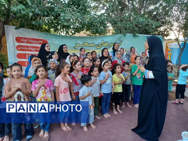 جشن غدیرخم توسط تیم‌های سحر هلال احمر در روستای زلزله‌زده محمدیه