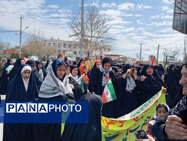راهپیمایی با‌شکوه روز قدس با حضور فرهنگیان گلبهار 