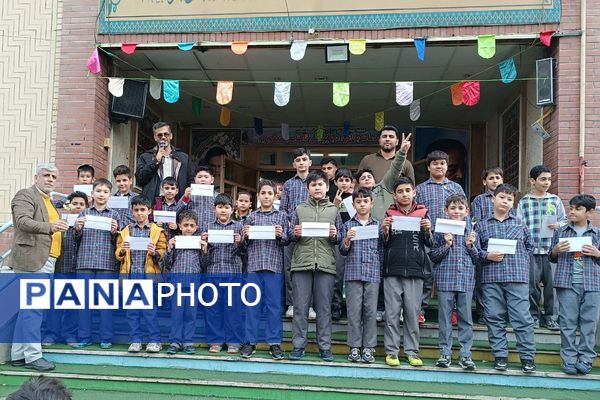 "لبیک یا مهدی" دانش‌آموزان پیشوا در دبستان علامه طباطبایی