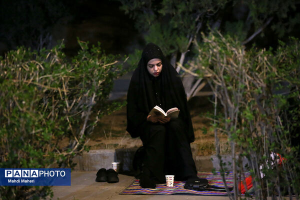 احیای شب نوزدهم ماه رمضان در دانشگاه تهران