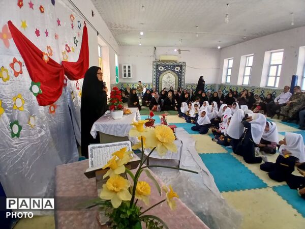 دانش آموزان هویزه به استقبال اول مهر رفتند