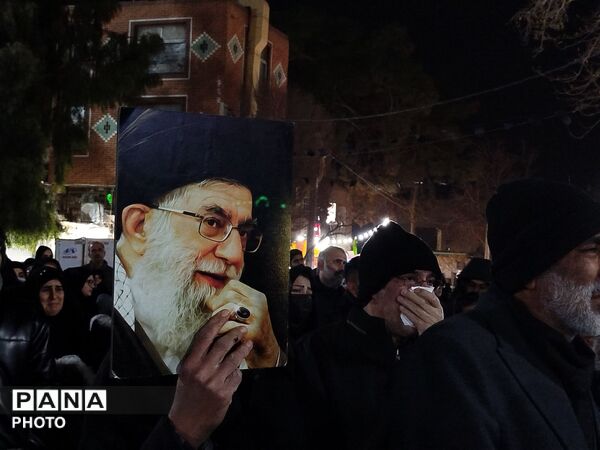 راهپیمایی بزرگ مردم ولایتمدار ورامین بر علیه آمریکا و اسرائیل جنایتکار برای خون خواهی رهبر معظم انقلاب اسلامی