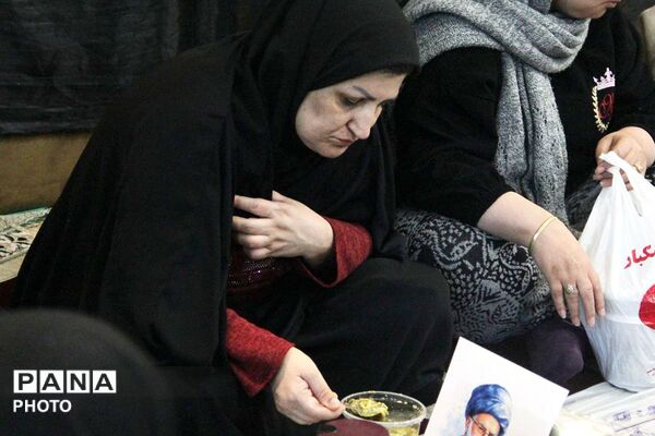 برپایی سفره بزرگ اطعام افطار در مسجد علی اکبر شهرستان قرچک