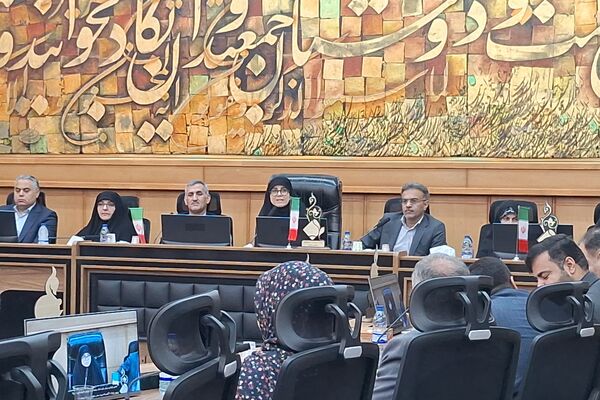 آموزش خانواده مهمترین راه حل در تربیت دانش‌آموزان
