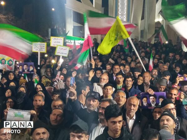 روایت خیابان‌های بناب از اربعین رهبر شهید و شهدای دانش‌آموز