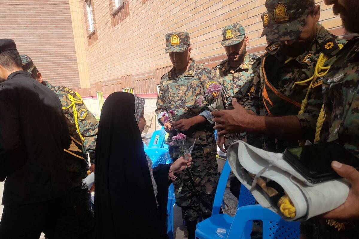 حضور نیروی انتظامی و فراجا در کلاس های درس دبستان حضرت مریم ۱