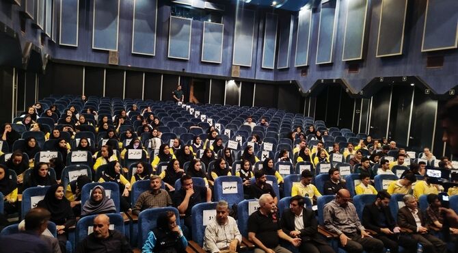 سمینار دانش افزایی و باز آموزی قوانین و مقررات داوری والیبال در شهرستان الیگودرز 