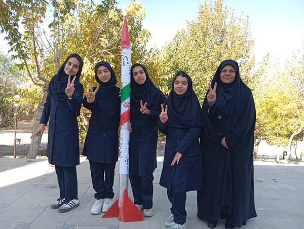 اردوی یک روزه دانش‌آموزان بسیجی همراه با ساخت موشک‌های استکبارستیزی 