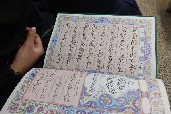 محفل انس با قرآن در مدارس رودهن به یاد سیدحسن نصرالله 