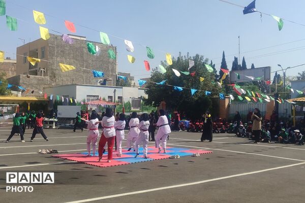 افتتاحیه طرح میدان پویا در دبیرستان شاهد بهشت رباط‌کریم