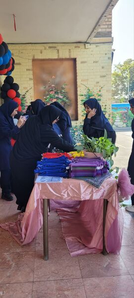 مهر در مدرسه مهدی خدابنده