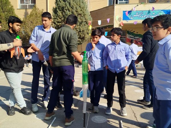 برگزاری مسابقات موشک آبی در کاشمر