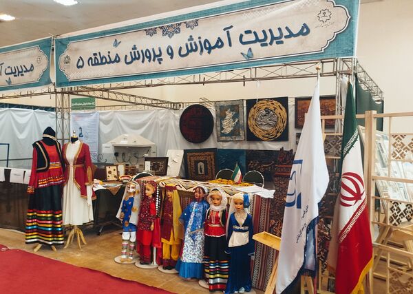 حضور پررنگ هنرستان‌های منطقه پنج تهران در نمایشگاه کارنمای تحول هنرستان‌های شهر تهران