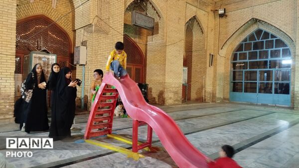 حماسه سازی دهه نودی ها در غرفه کودک