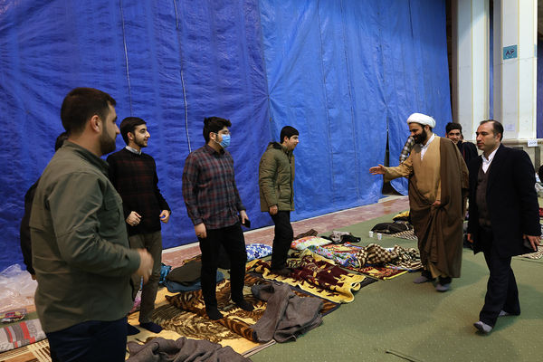 دیدار معاون پرورشی و فرهنگی با دانش‌آموزان رای اولی