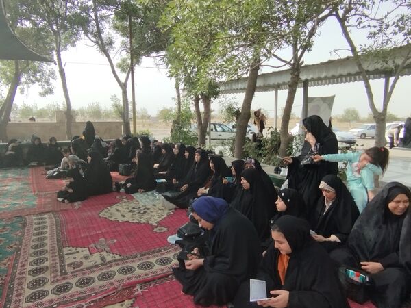 محفل نورانی دعای عرفه در گلزار شهدای شهرک طرق 