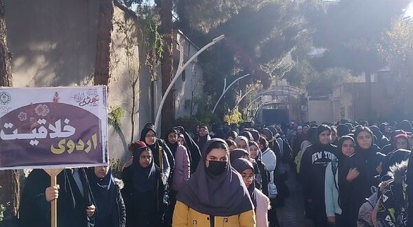 اردوی تمشک، تجربه‌ای متفاوت از کانون امید
