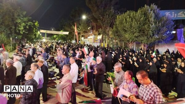 حماسه سازی مردم در صد و چهل و ششمین شب در حسینیه امام خمینی نیشابور در قاب پانا