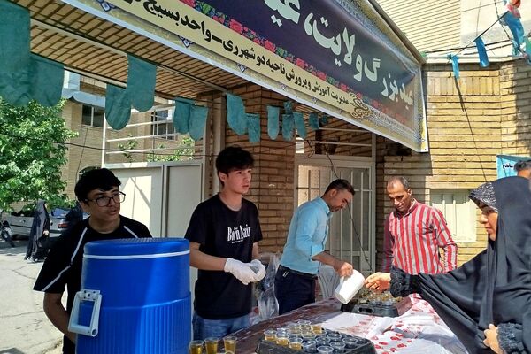 برپایی موکب عید غدیر به همت بسیج فرهنگیان و دانش آموزی ناحیه دو شهرری 