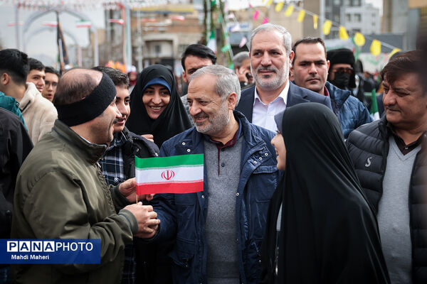 حضور وزیر آموزش و پرورش در راهپیمایی ۲۲ بهمن