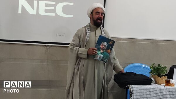 روایتگری دفاع مقدس در مدرسه امام حسین (ع) نیشابور 