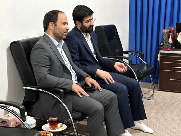  دیدار رئیس شبکه بهداشت و درمان شهرستان ساوجبلاغ با امام جمعه