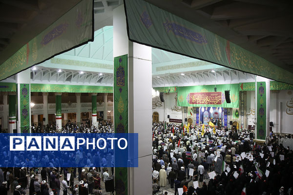 اجتماع بزرگ «فداییان ولایت، مدافعان وطن» در قم