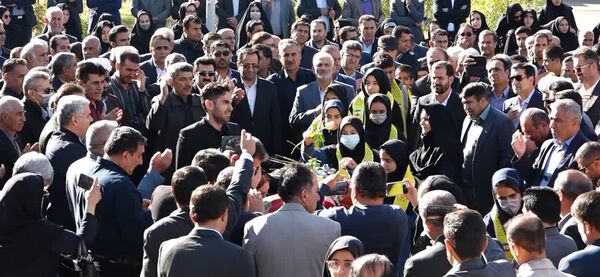 وداع با پیکر مرحوم فریدون داوری در آموزش وپرورش کهگیلیویه و بویراحمد