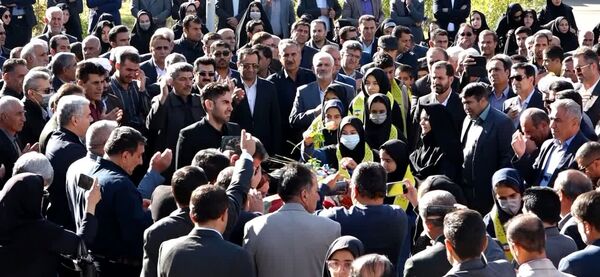 وداع با پیکر مرحوم فریدون داوری در آموزش وپرورش کهگیلیویه و بویراحمد
